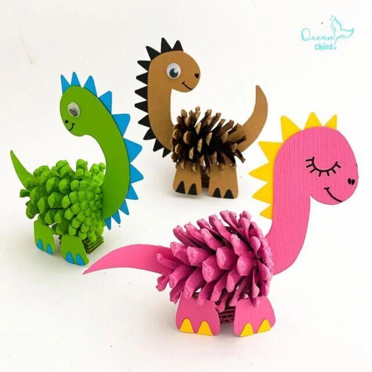 松果做的彩色小恐龙
