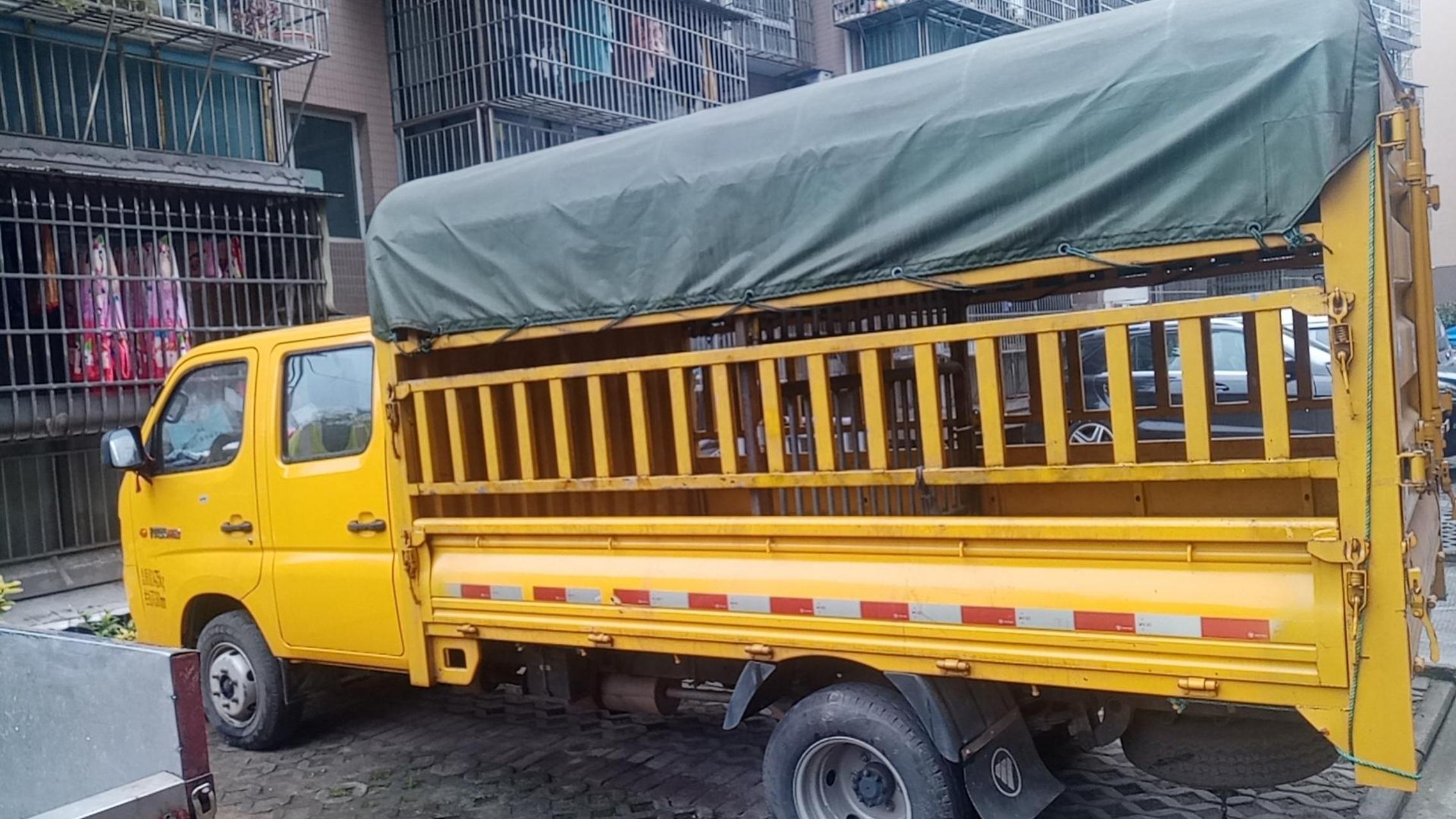 出售此车福田祥菱m2双排座,后双轮胎,带abs安全性能好,2年的车,2.