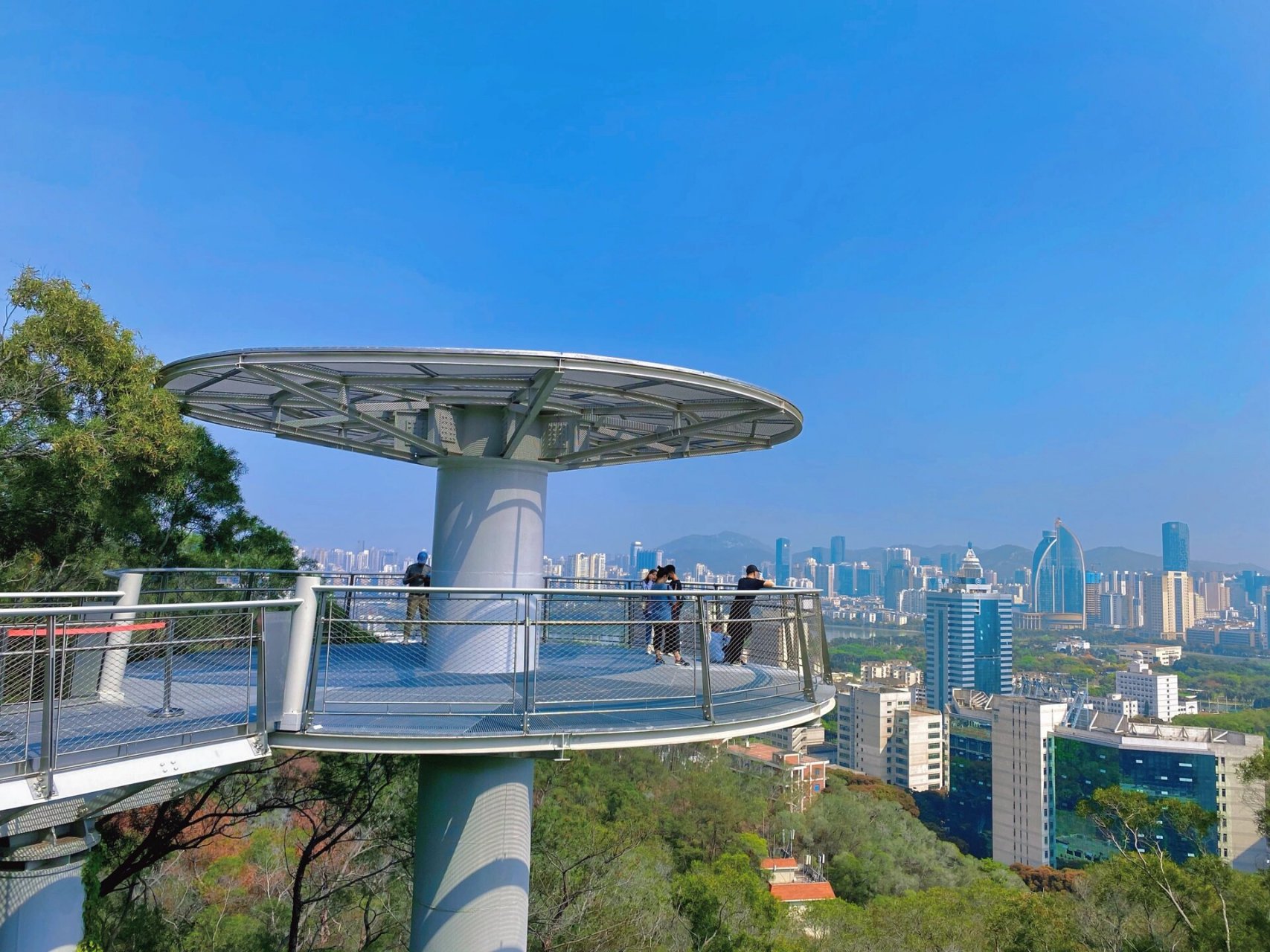 厦门东渡空中栈道网红打卡地开端剧组拍摄 99网红地打卡 9299