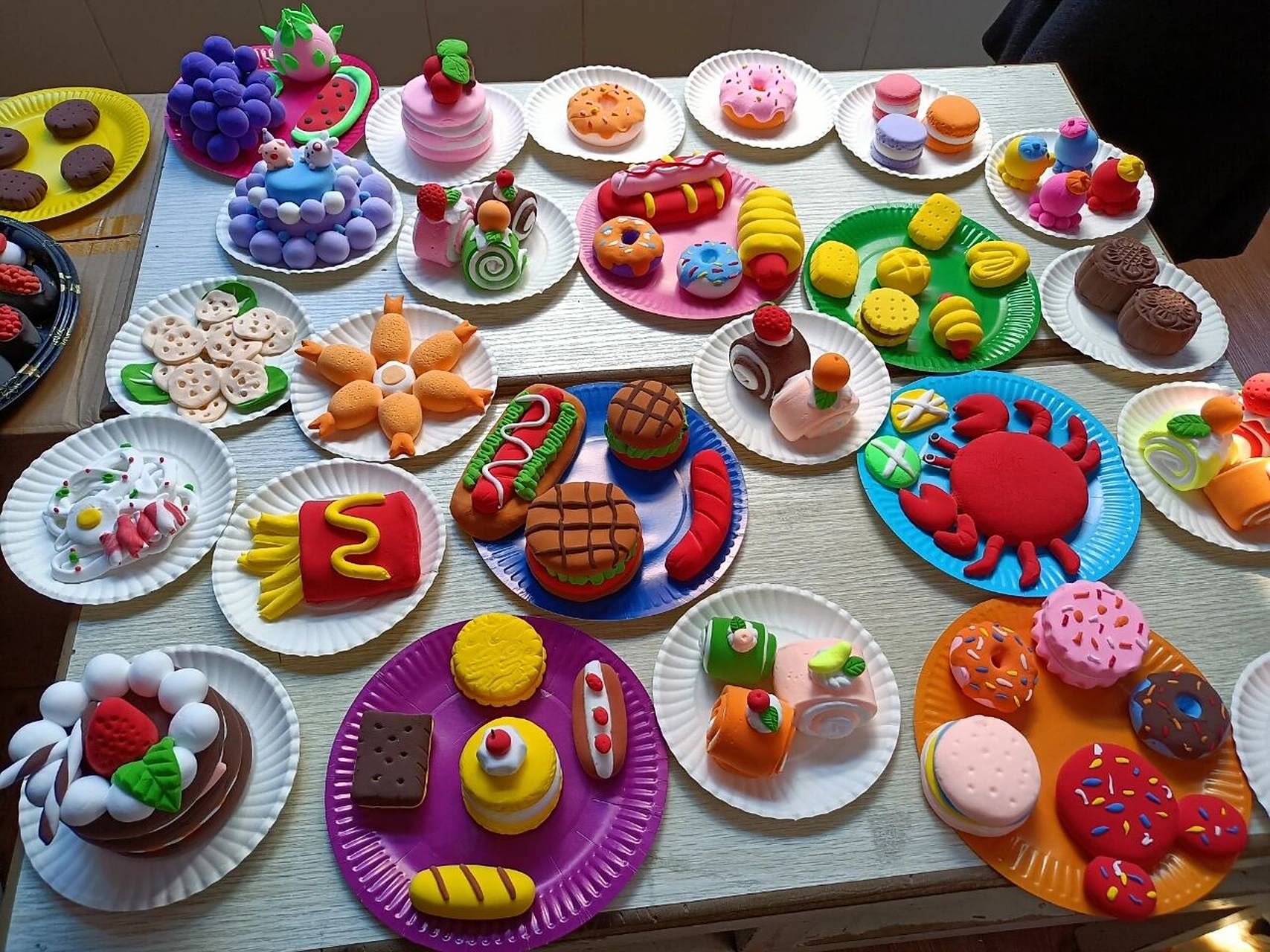 幼儿园手工制作粘土美食篇 超轻粘土制作敲像的甜点,潮汕美食#超轻