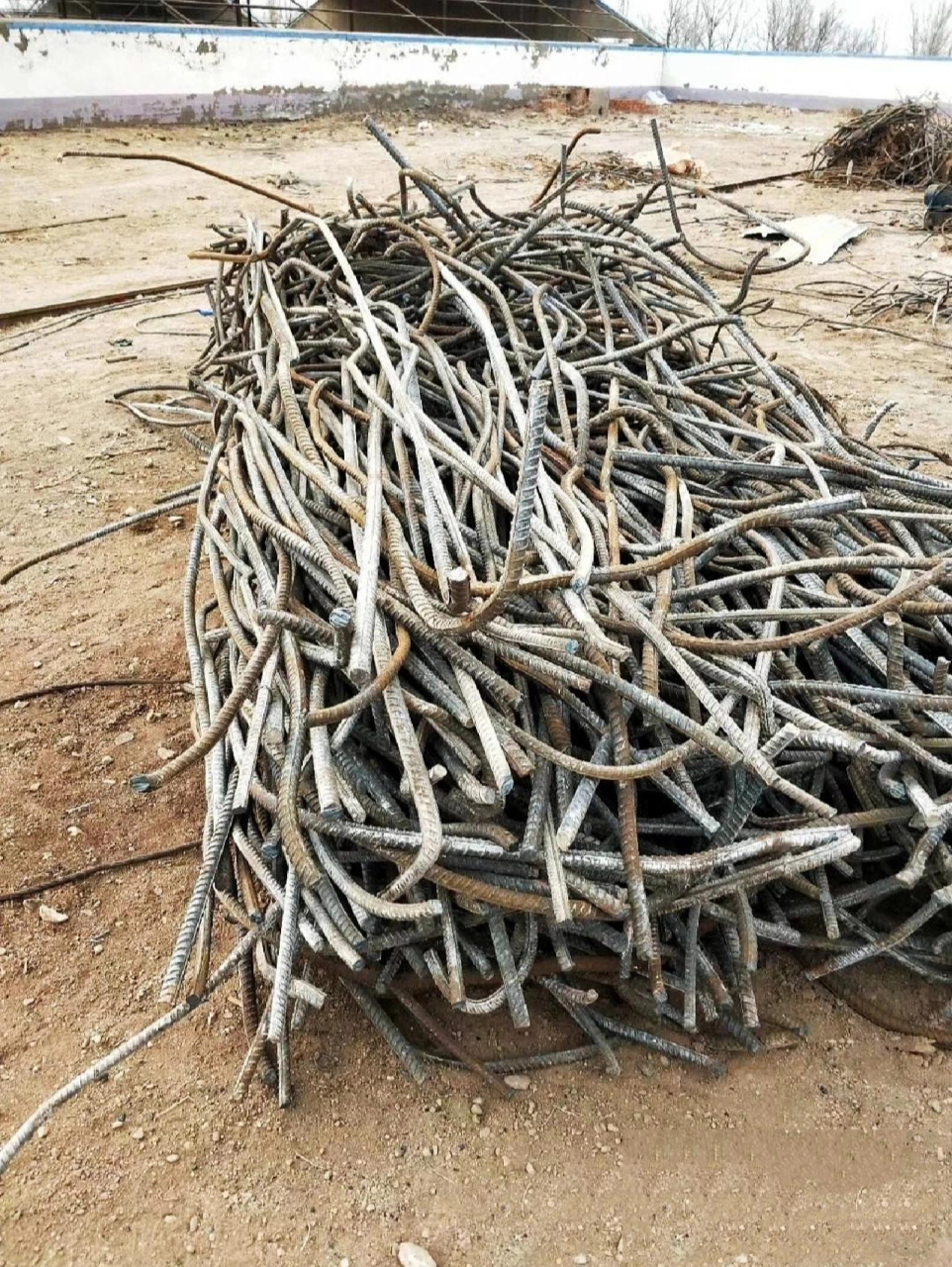 废品回收废铁3吨多,竟然赔了一千多块钱.