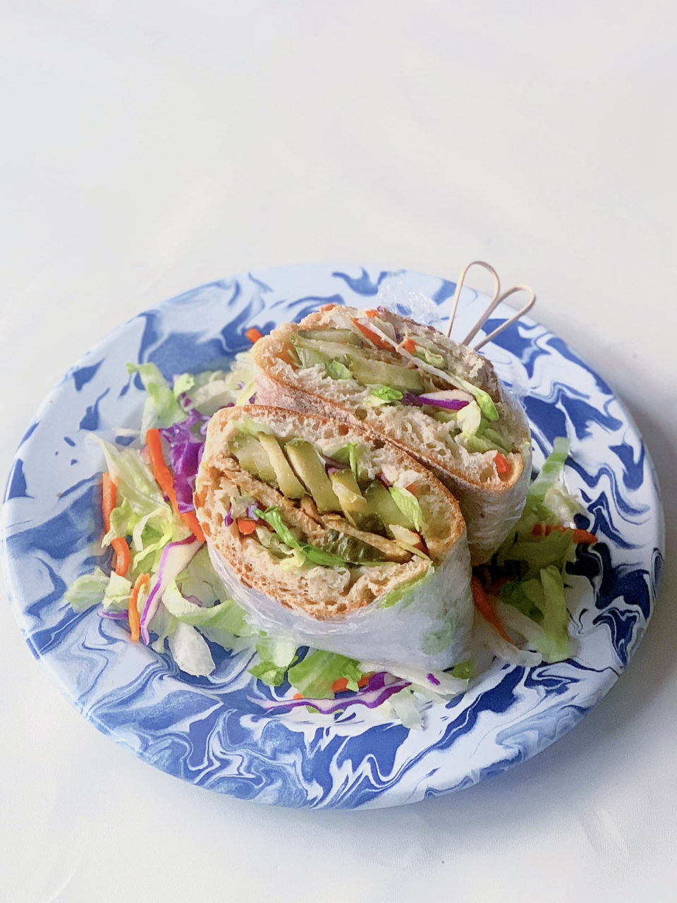 酸黄瓜煎鸡胸恰巴塔三明治|低卡蔬菜三明治 来一份低卡轻食三明治 饱