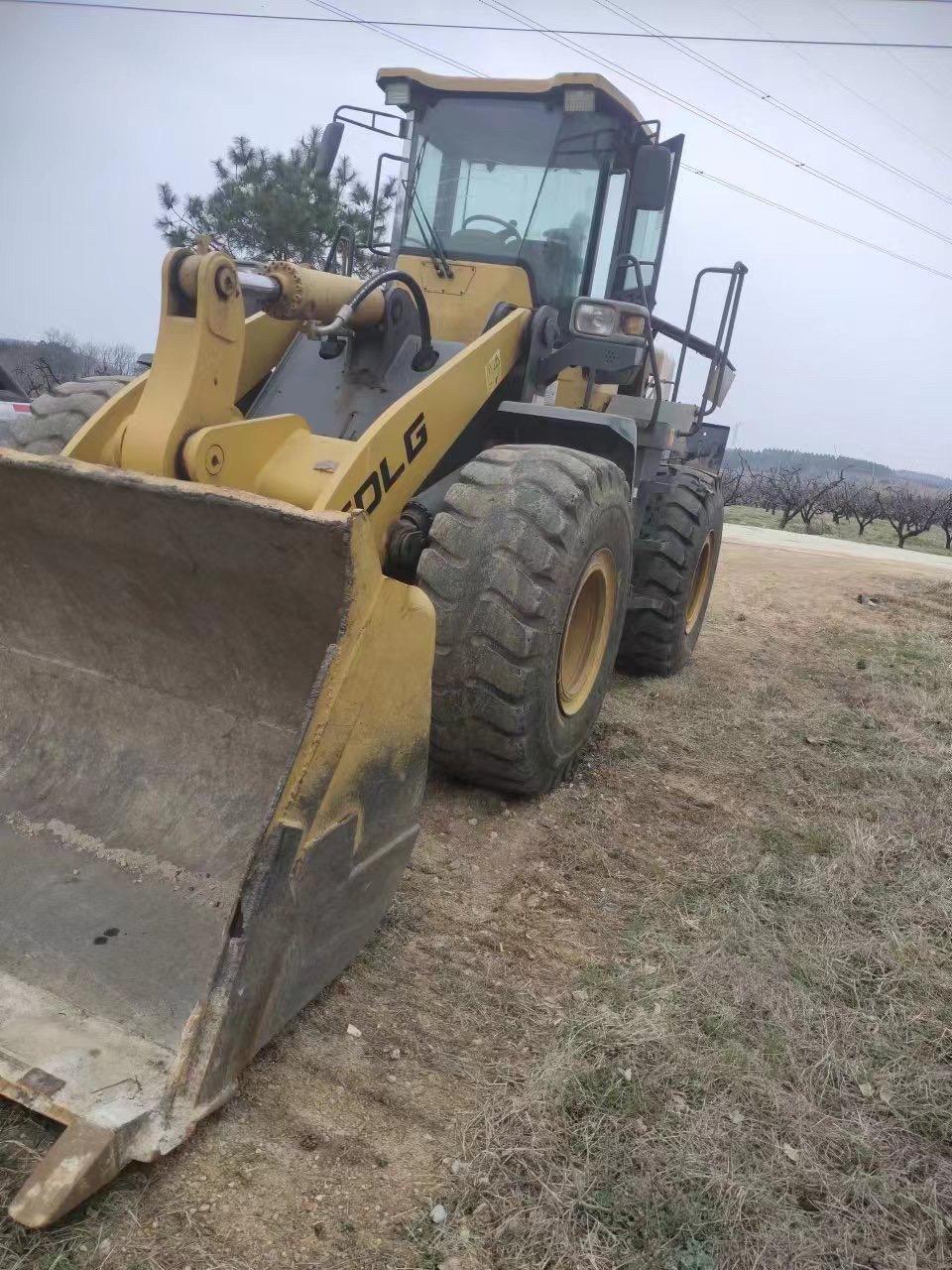 新到沃尔沃旗下山东临工50装载机,14年车,50铲车型号:lg953,发动机