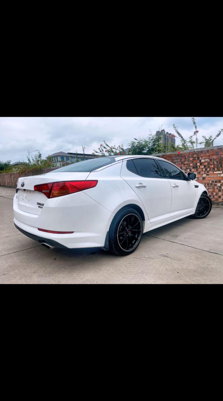 0自动dlx版.76韩系b级经典轿跑——起亚k5 2.0自动dlx版,指导价18.