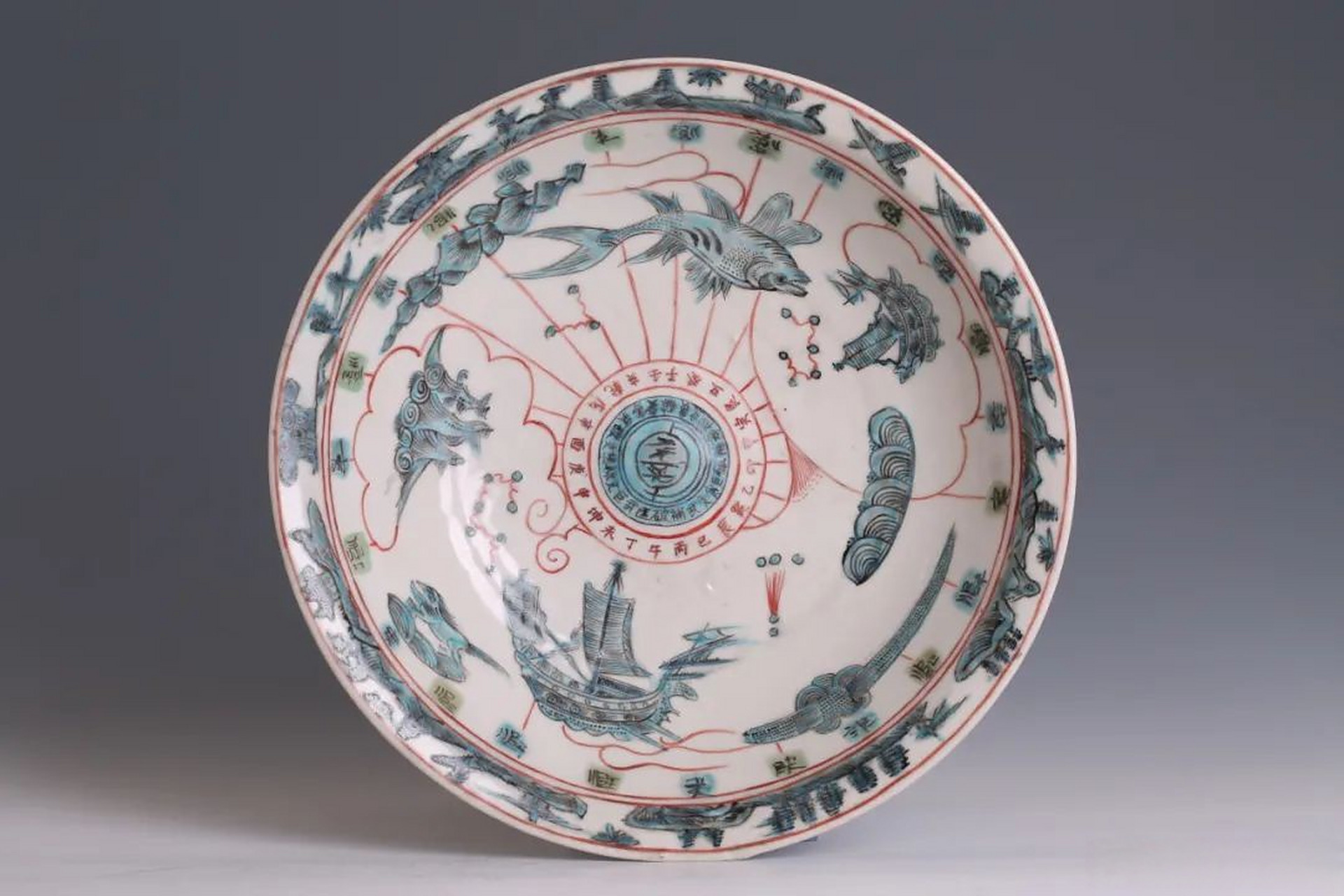 约会博物馆# 11月10日,"域外遗珍:漳州窑瓷器特展"在中国航海博物馆