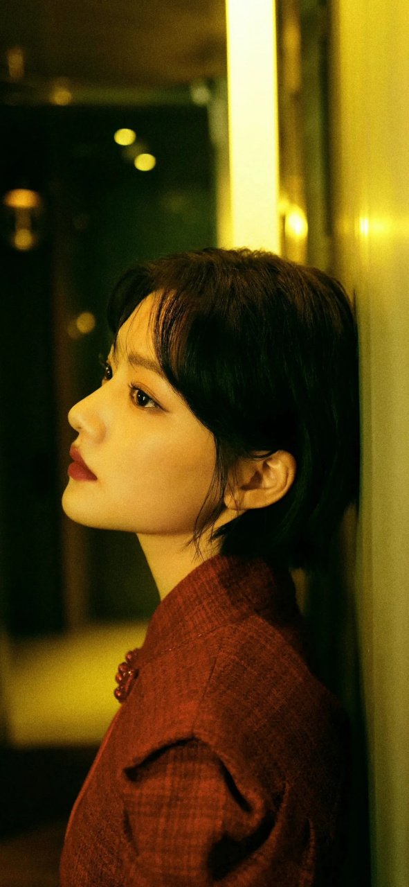 任敏短发民国风写真壁纸图片