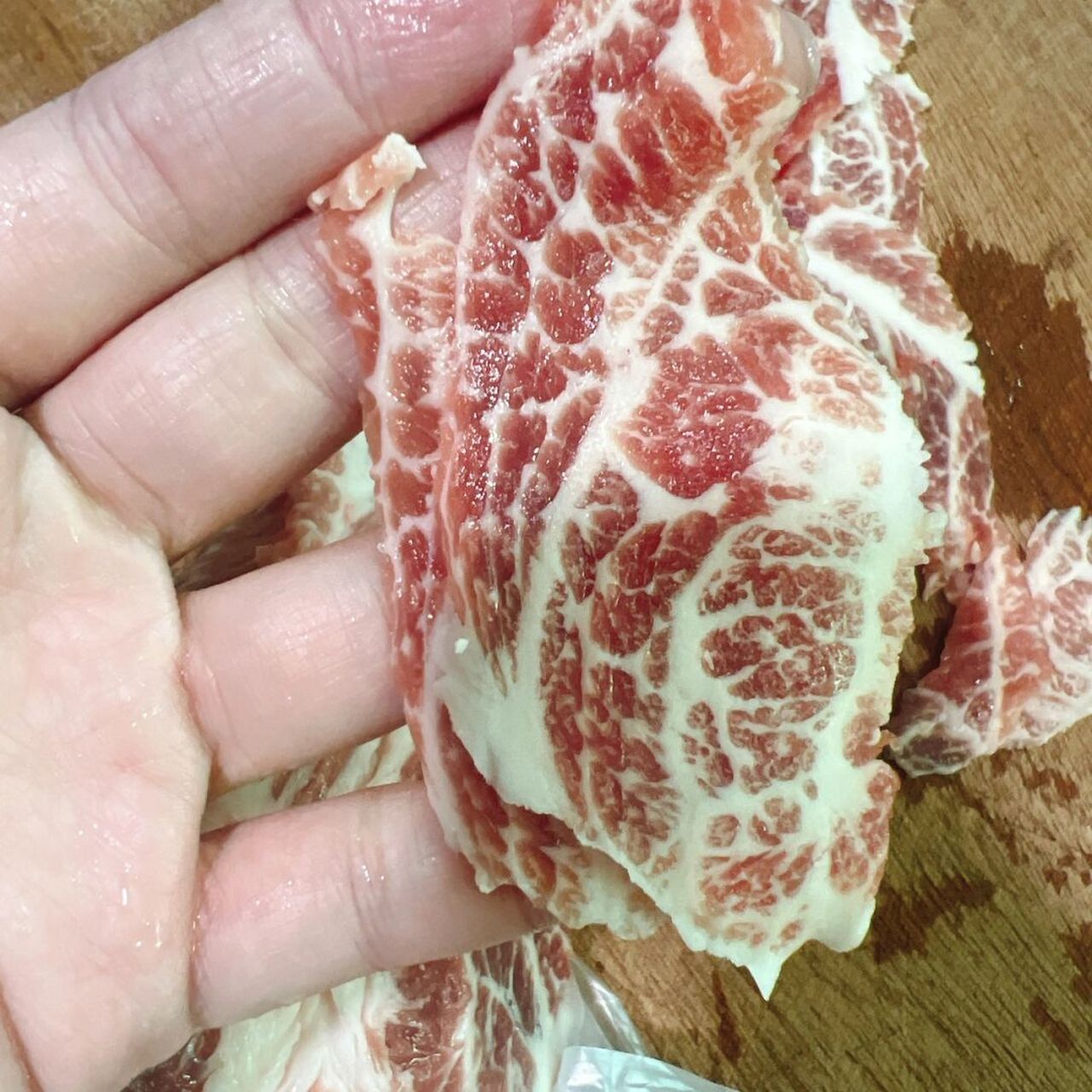 猪雪花肉,口感一点也不比牛雪花差哦!