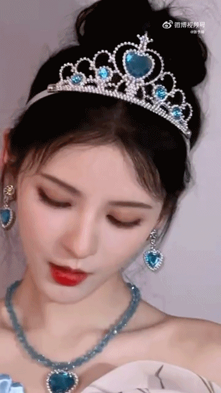 张予曦魔仙公主##张予曦六一回魔仙堡了# 张予曦六一化身魔仙堡公主