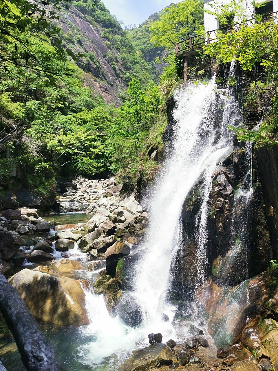 婺源北线必去景点之一 4.30日上午从篁岭出发直接到卧龙谷,全程1.5h.