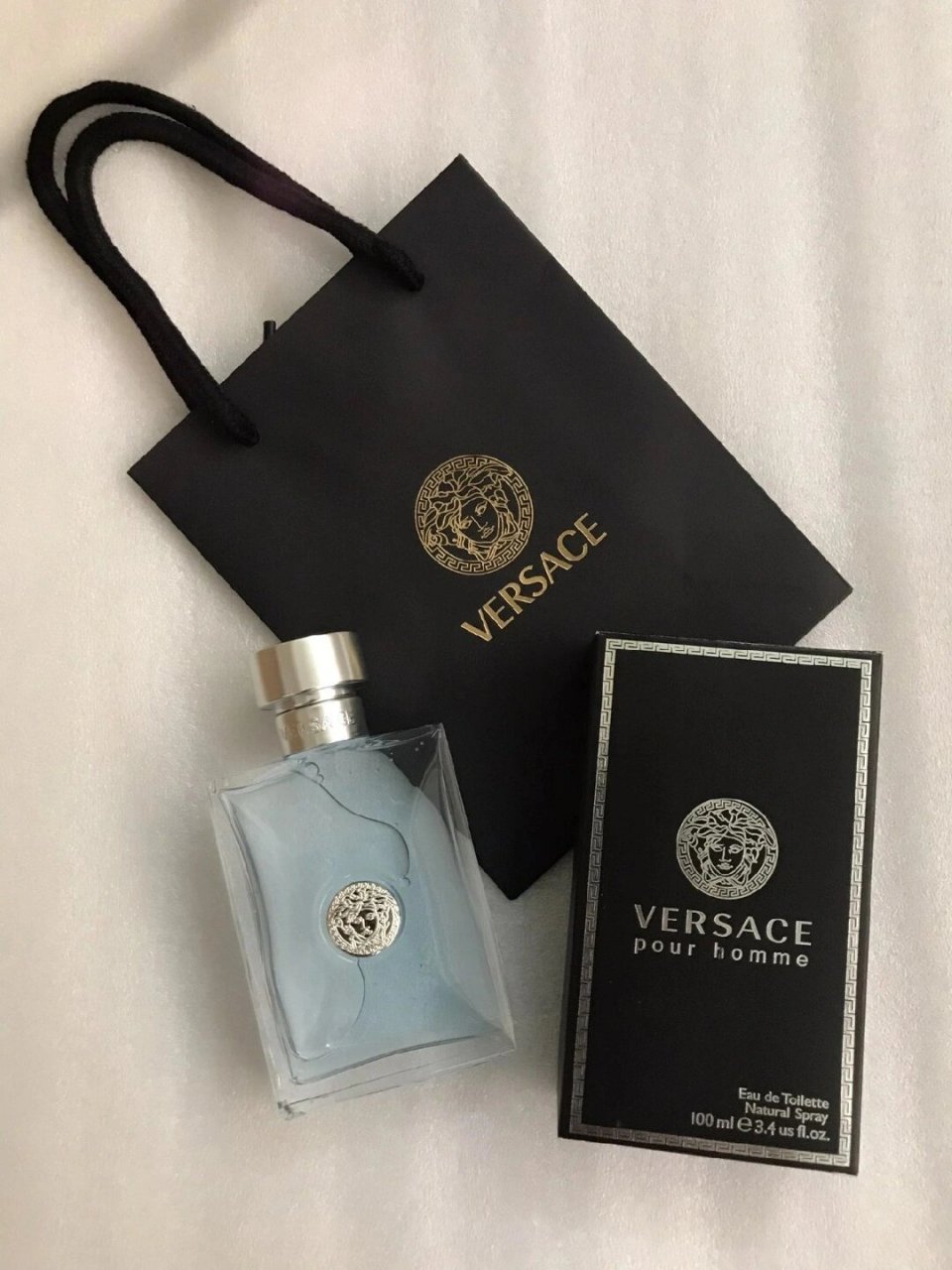 站在时尚浪尖上的瓦萨琪你入手了吗 你心中的范思哲versace是什么样的