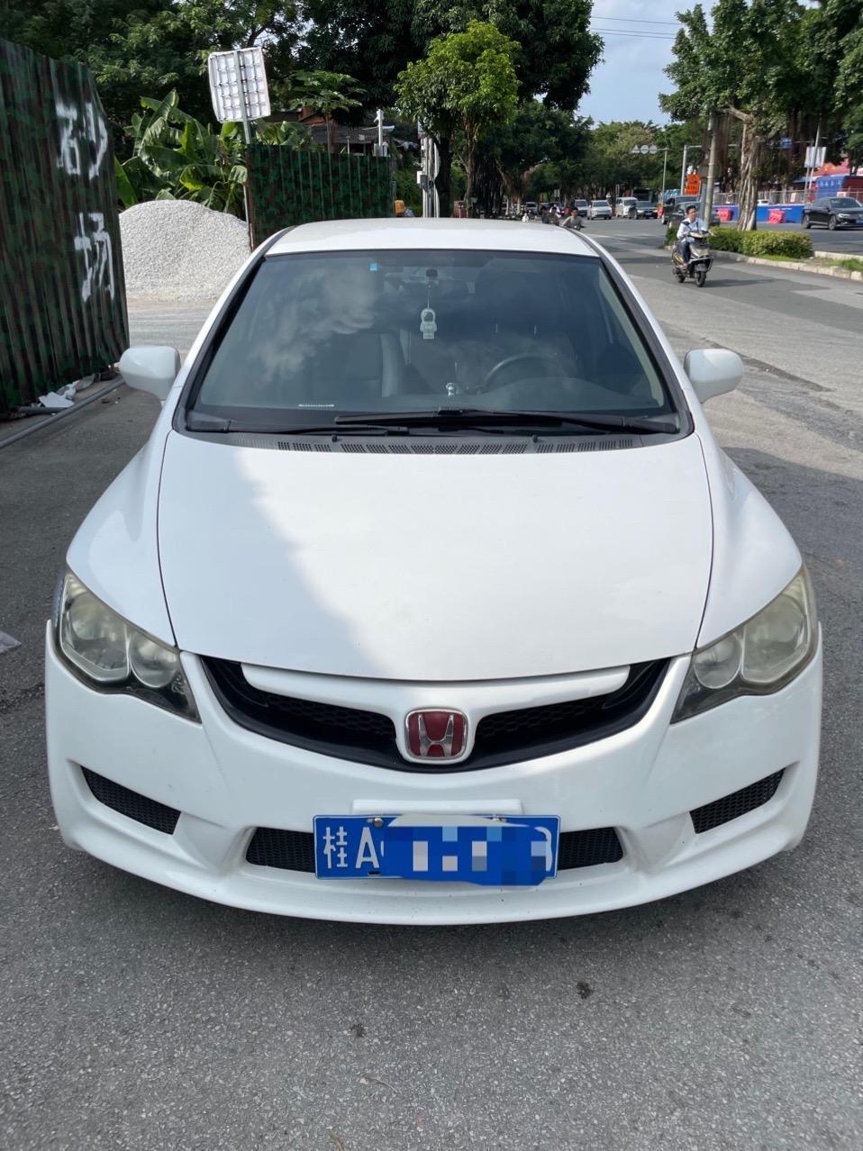 出12年本田思铭1.8自动挡 fd2外观 有尾翼在 全款3万多拥有jdm