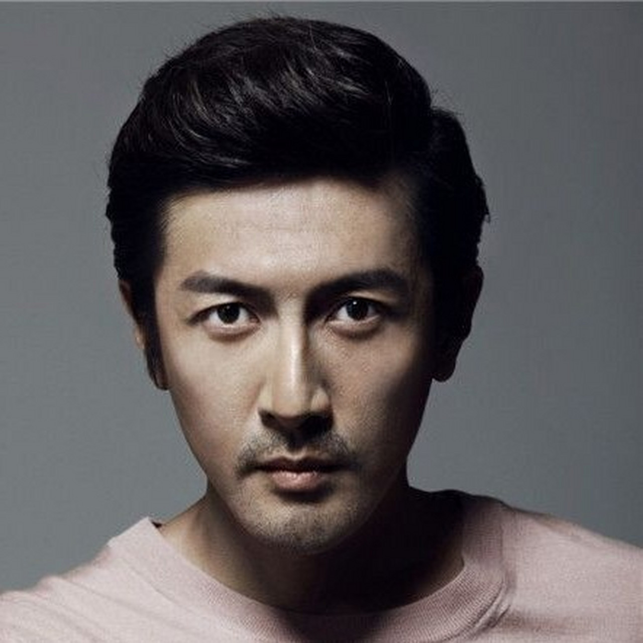 眼型基本知识(十一)& 下垂眼 & 上垂眼 图一: 演员张若昀 图二: 演员