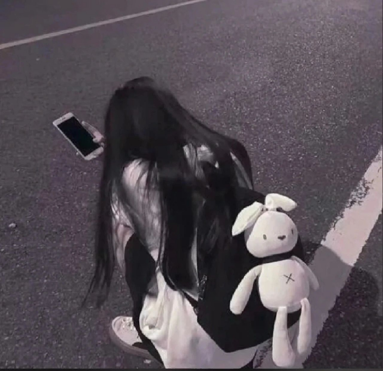 绝望伤心痛苦的女生头像第三期