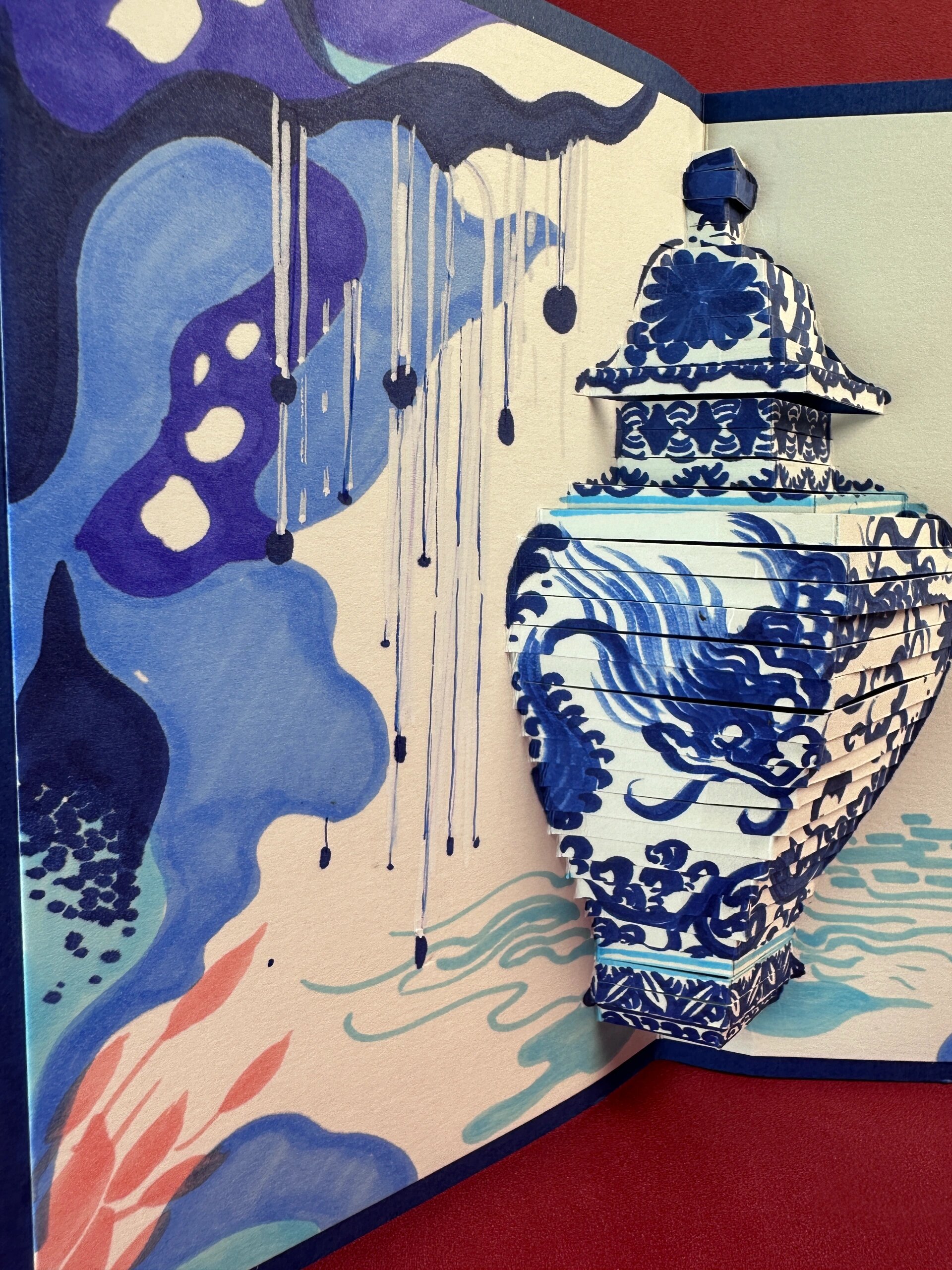 少儿创意美术《立体青花瓷》