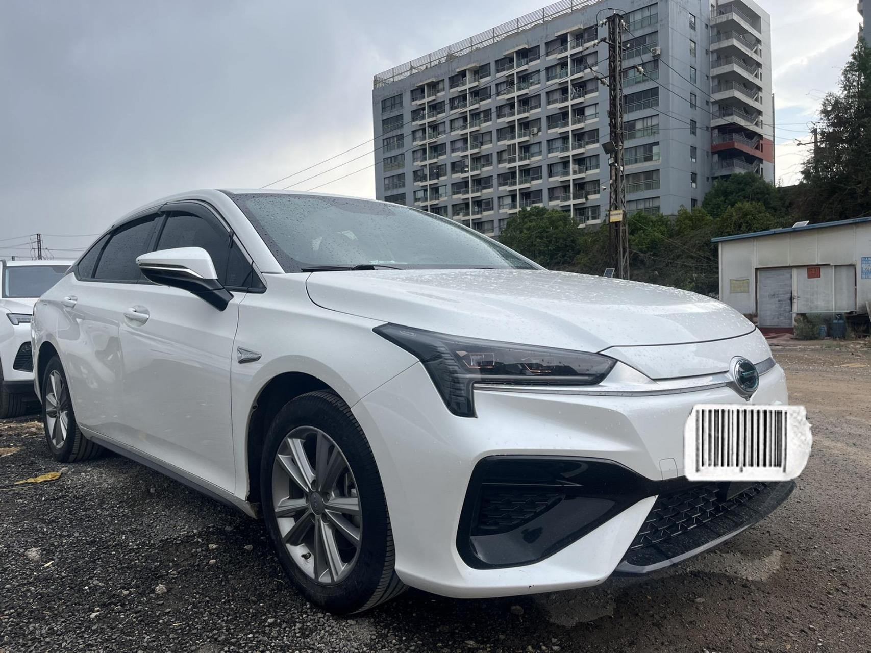 广汽传祺埃安s电车