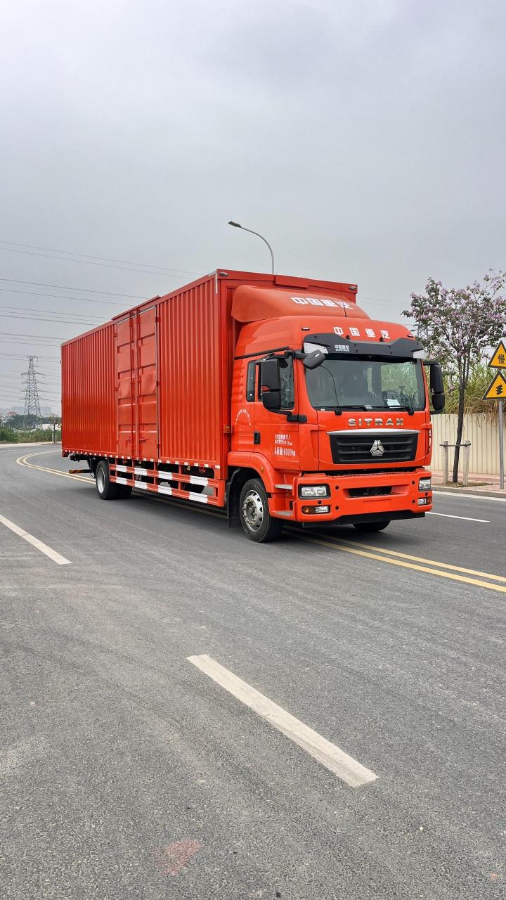 中国重汽汕德卡  高端9.