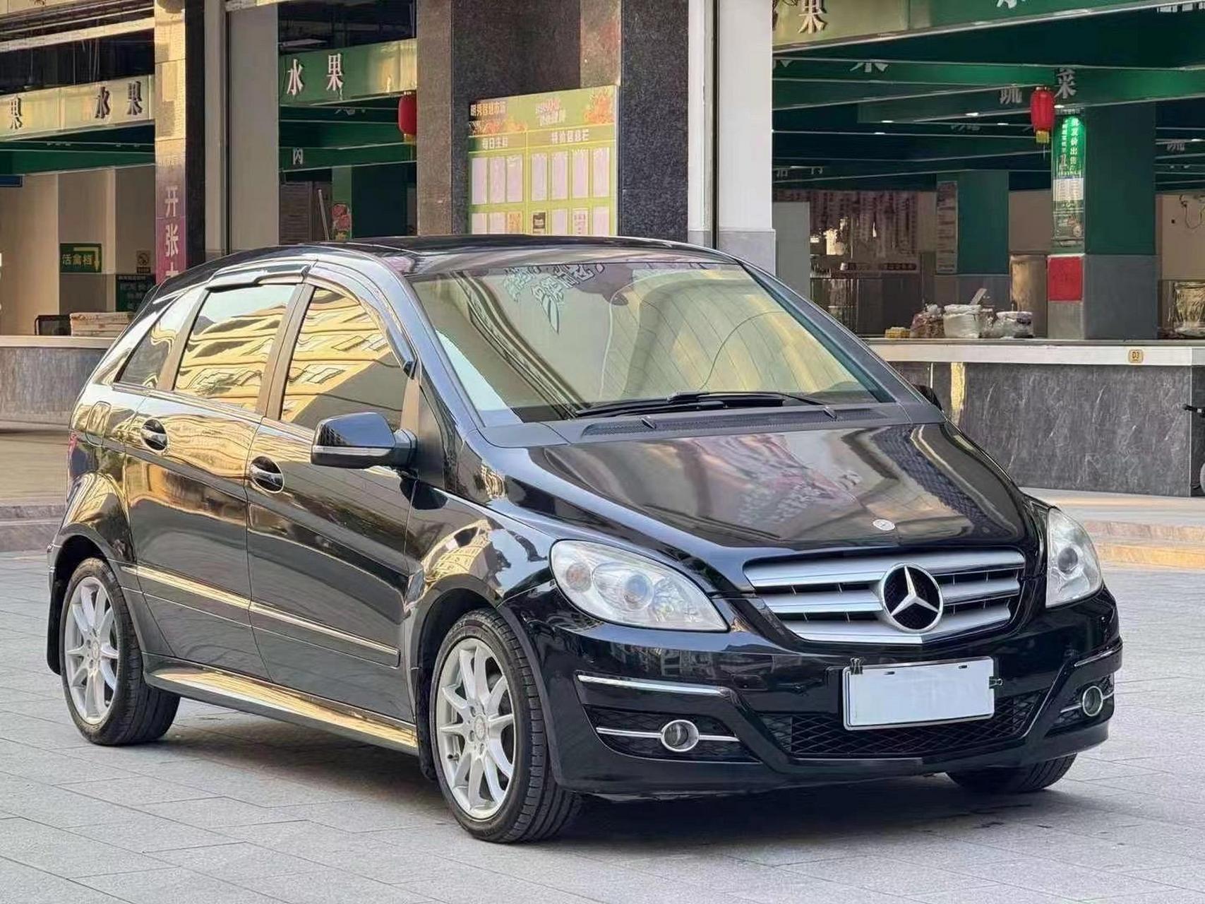 刚刚到店:           11年5月奔驰 进口 b200 2.