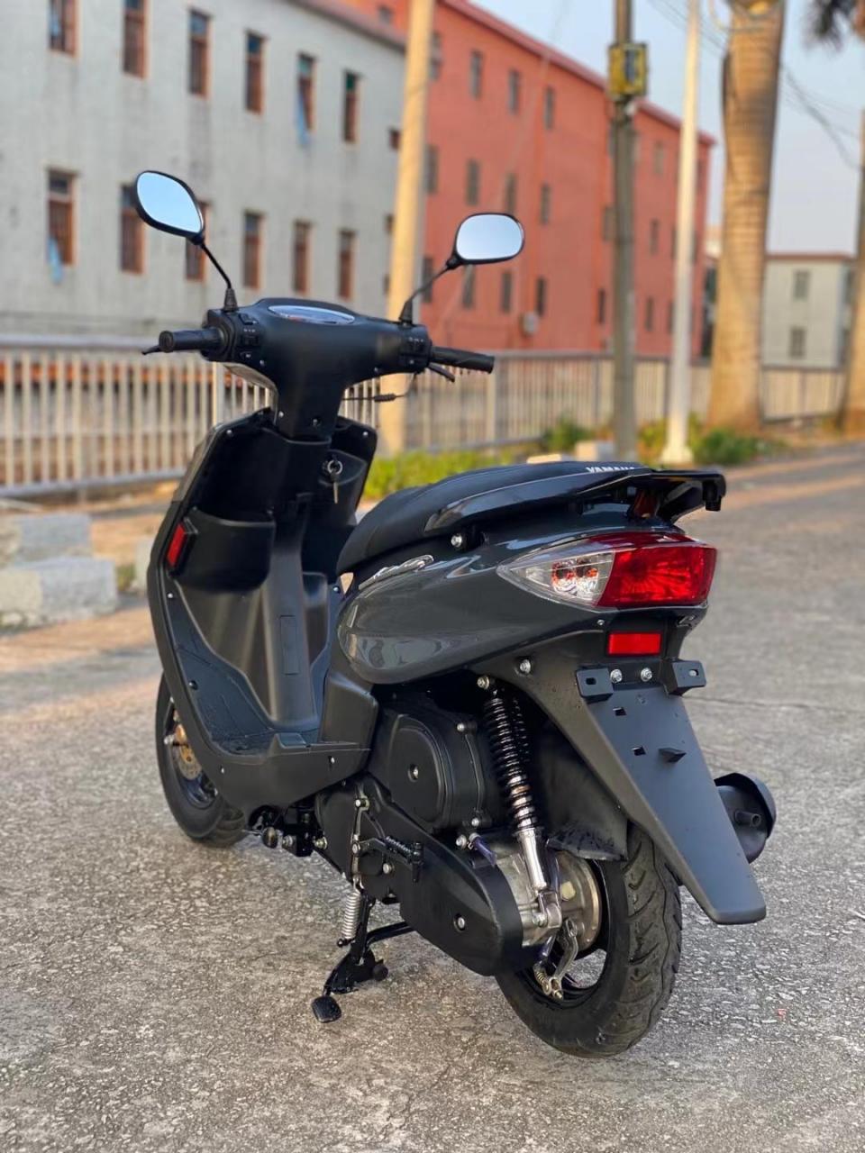 水泥灰-正品株洲雅马哈巧格100cc 发动机原装无拆修  现秒2380元.