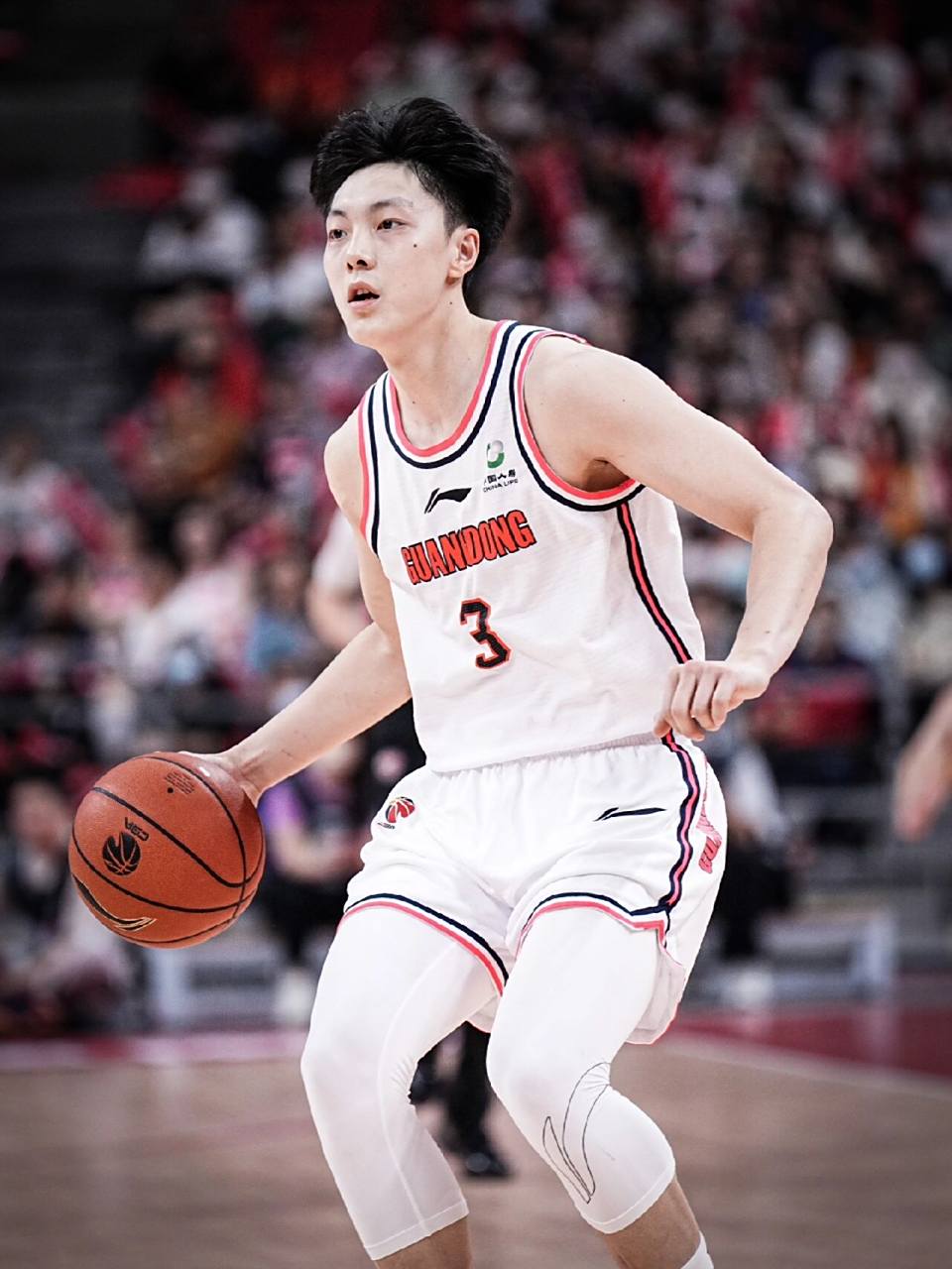 胡明轩合辑(3月11日) 广东宏远vs浙江广厦 在小胡眼里看到光 拼劲十足