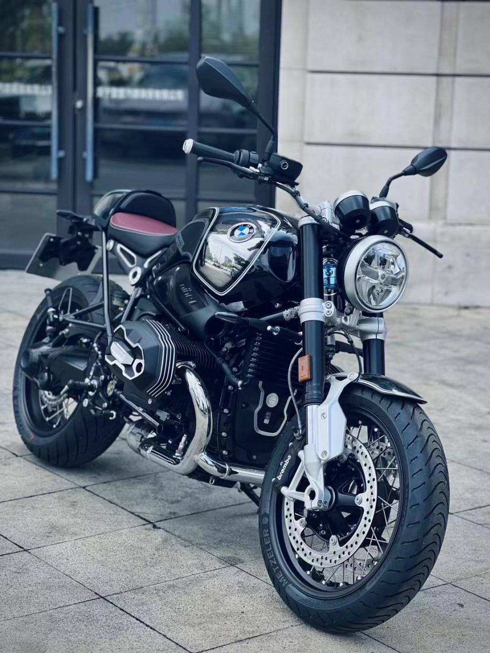 全新bmw拿铁100周年纪念版,专属限量精雕细琢细节完美,可谓是宝马机车