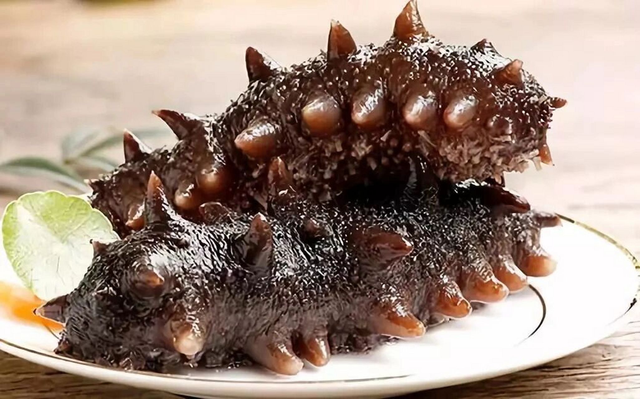 科普一下海参的百含量 海参,有人称之为"海人参",因补益作用类似人参