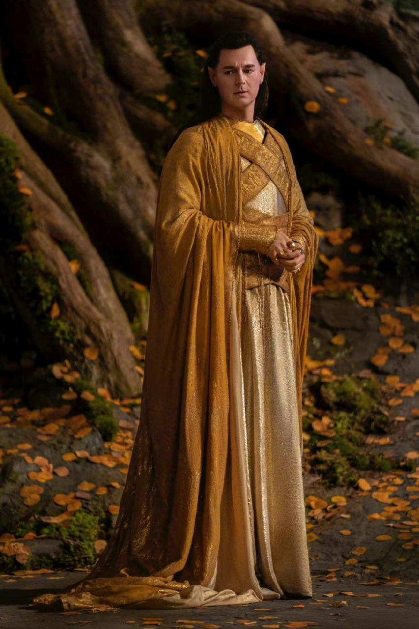 新剧《指环王:力量之戒》继续发布新剧照,本杰明·沃克饰演精灵王吉尔