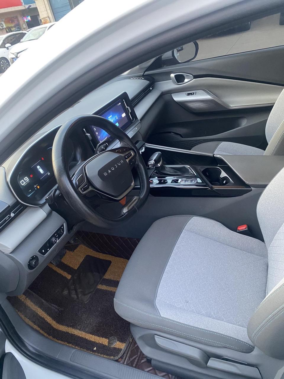 21年新宝骏rc5 车况极品准新车 1.