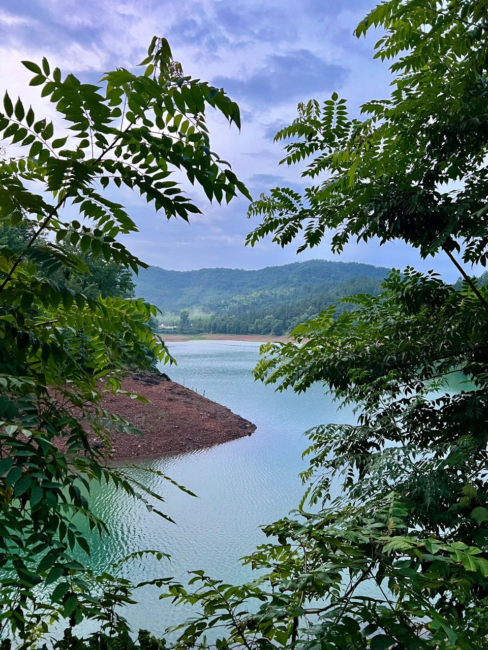 今天刚好从厂里回杭州的路上,临时起意,拐到了甘岭水库