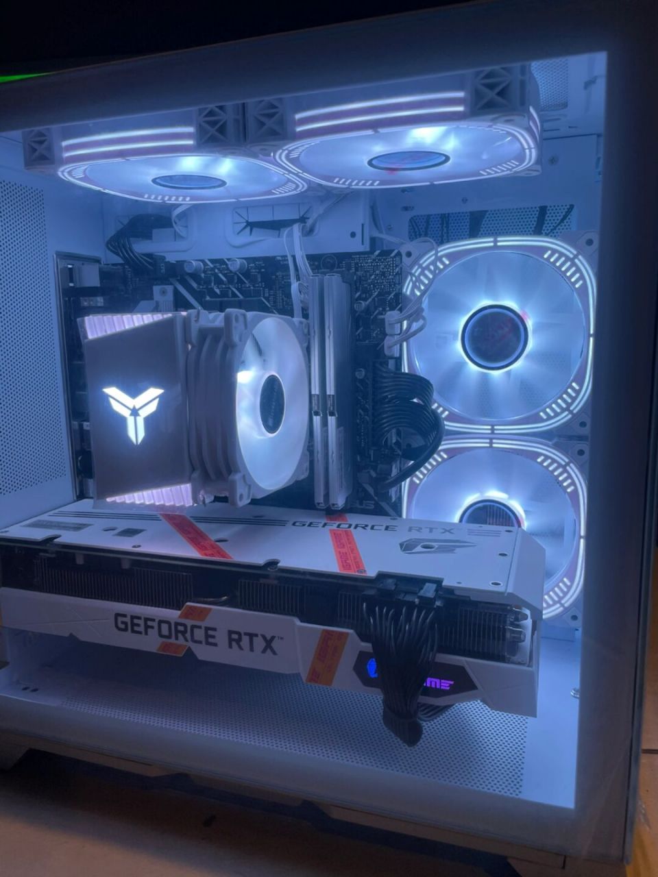 处理器:i5-12400f 主板:华硕h610m-a 固态:西部数据sn570 1tb 内存条