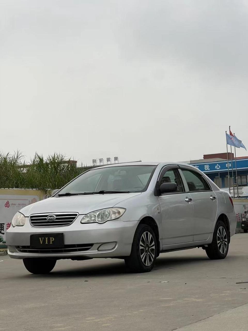 一口价6800元2012年比亚迪f3手动挡1.