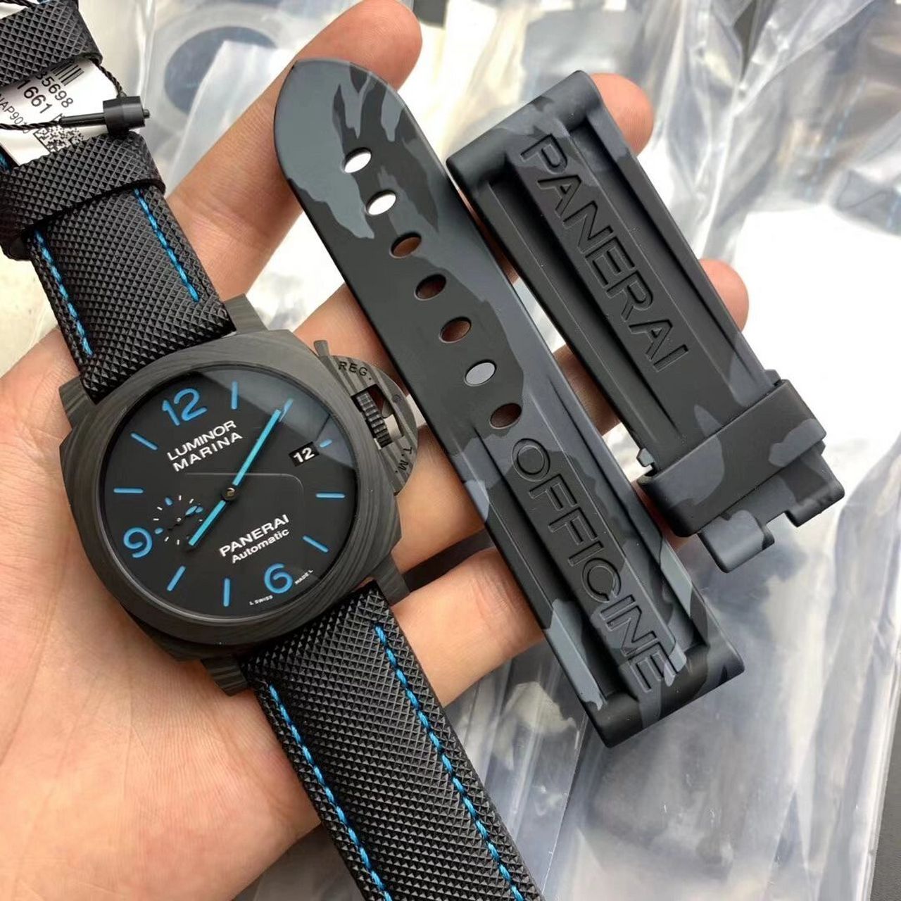 沛纳海pam01661 庐米诺系列碳纤维腕表-44毫米(腕表型号:pam01661)