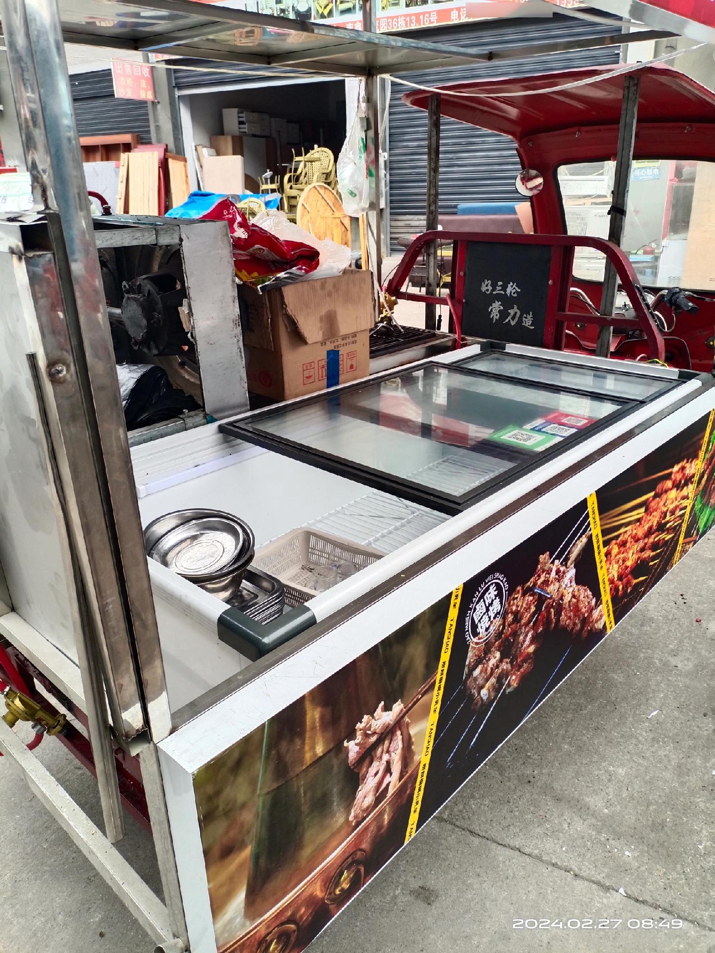 三轮车烧烤摆摊神器 三轮车烧烤摆摊神器全新到店,地摊烧烤全套设备一