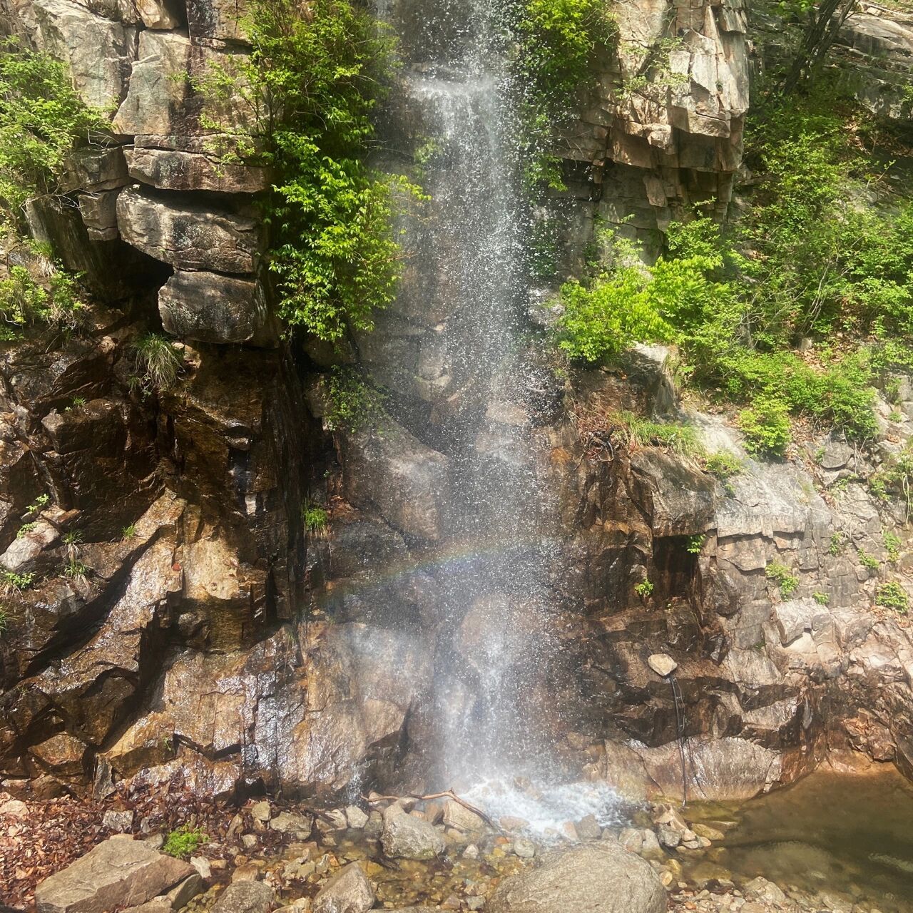 推荐一个辽宁省周边游好去处:岫岩龙潭湾72  是鞍山 营口大连三市