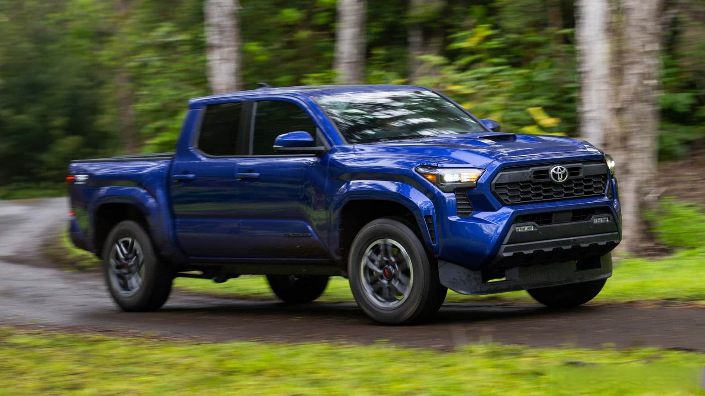 全新丰田塔科马(tacoma)皮卡发布, 新车定位中型皮卡,对标福特ranger