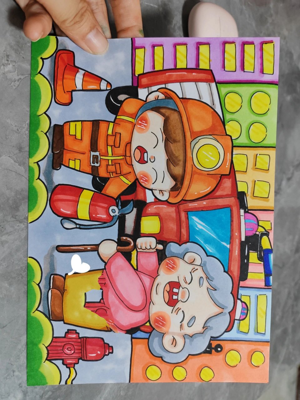 主题儿童画/【我是小小消防员】 考编绘画主题,场景人物.涂色过程.