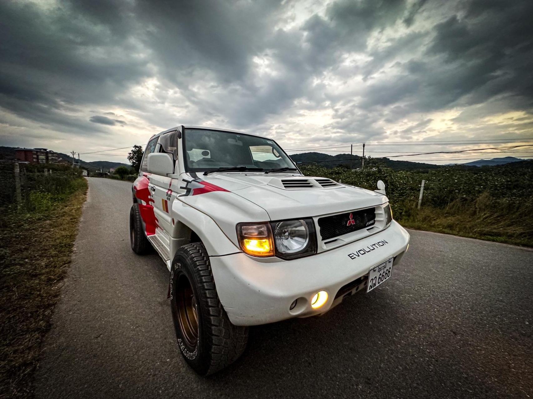 三菱 pajero v55 evo 成龙同款战神!自用收藏品!分享一下!