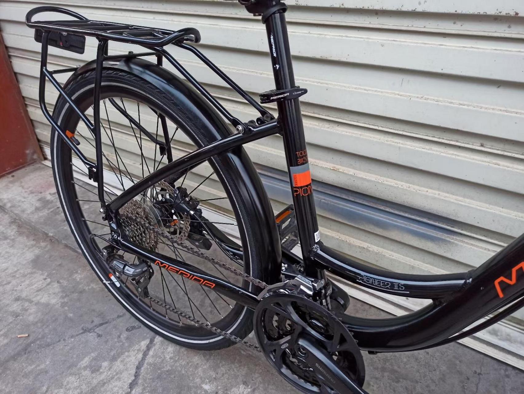 美利达拓荒者2s,旅行车,禧玛诺油刹27速,26寸轮组,前叉可锁,成色如图