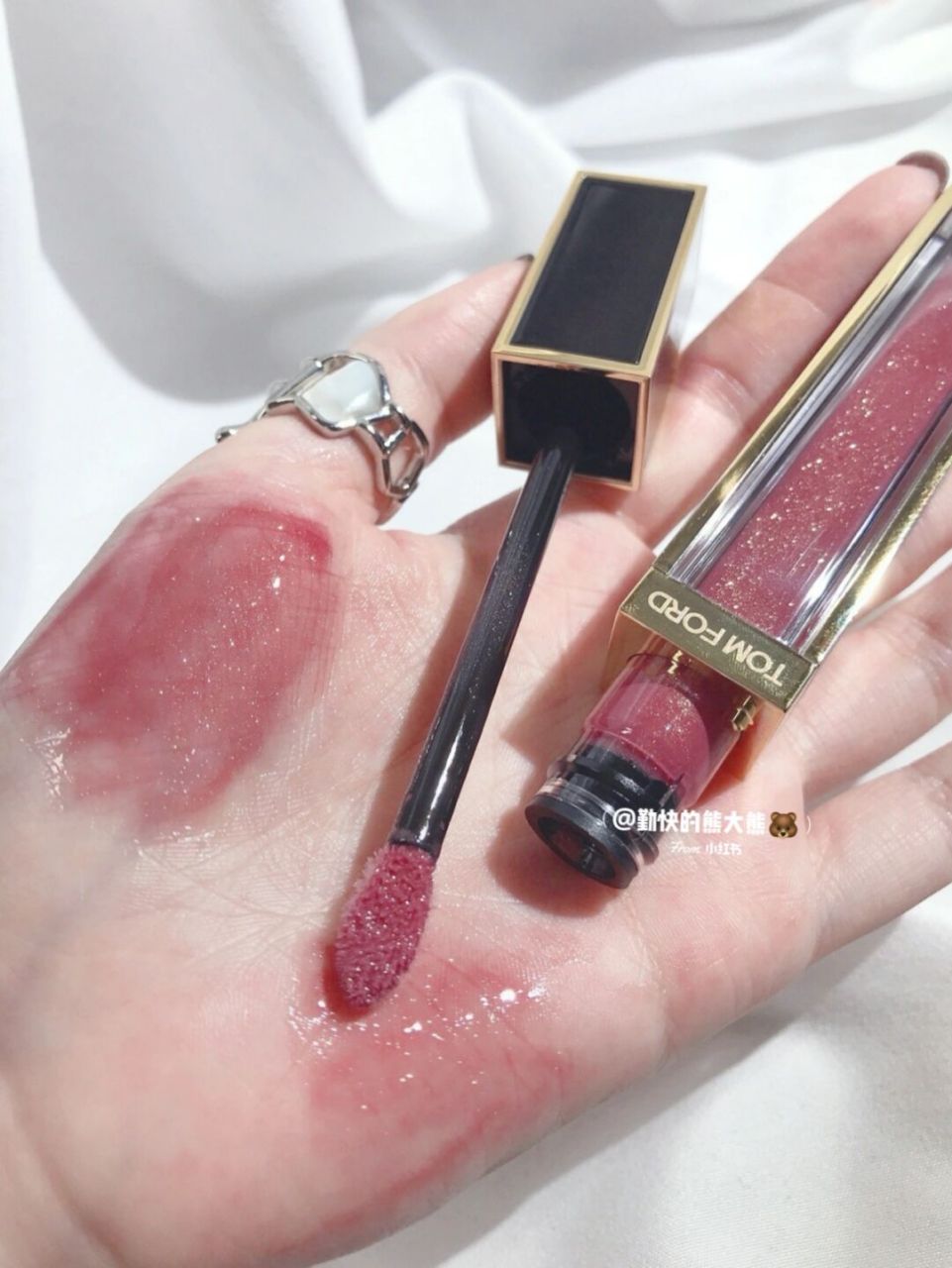 新品预告78芋泥底色的金闪唇蜜 tf唇蜜23 闪哭我了! 新色入了两只!