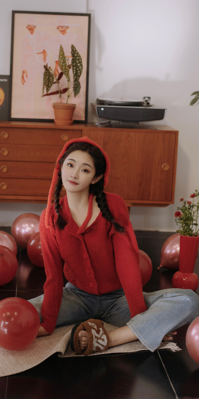 姜嫄新红双马尾可爱搞怪私服壁纸图集