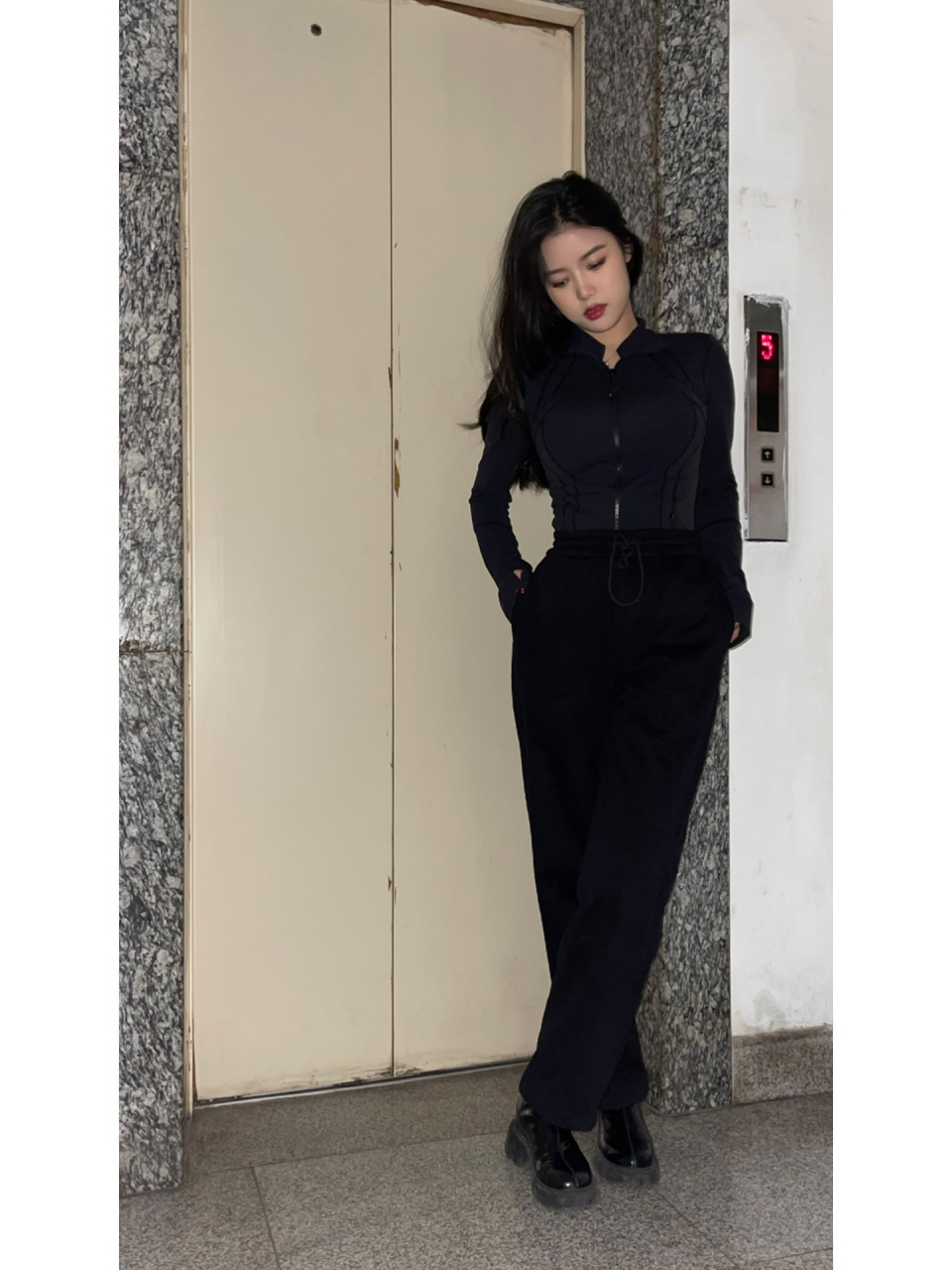 真61特务 哈哈哈一身黑真的好酷!