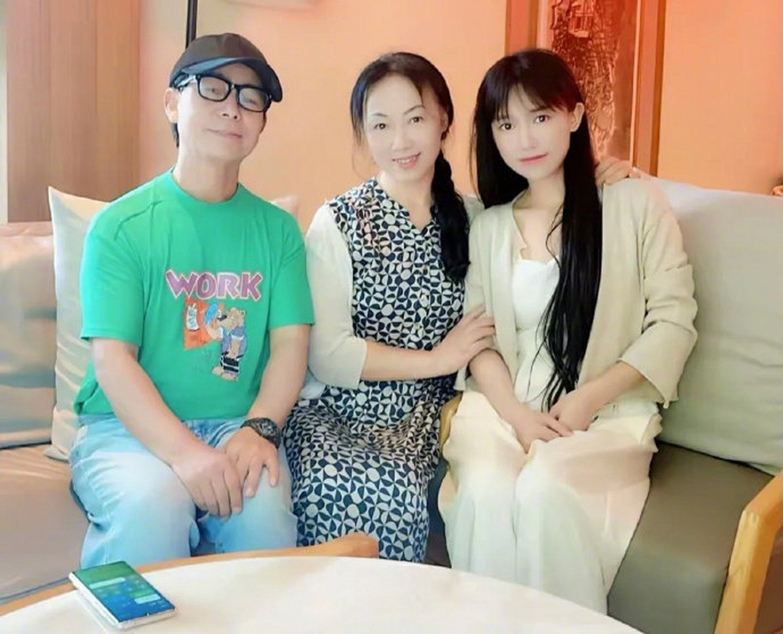 李子柒的身世比网上流传的还坎坷