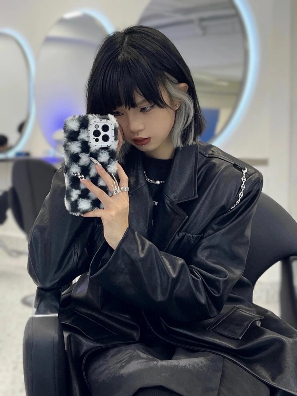 超a黑白色挑染～ins风心机染 黑白搭配人间绝配～又甜又酷的染发挂耳