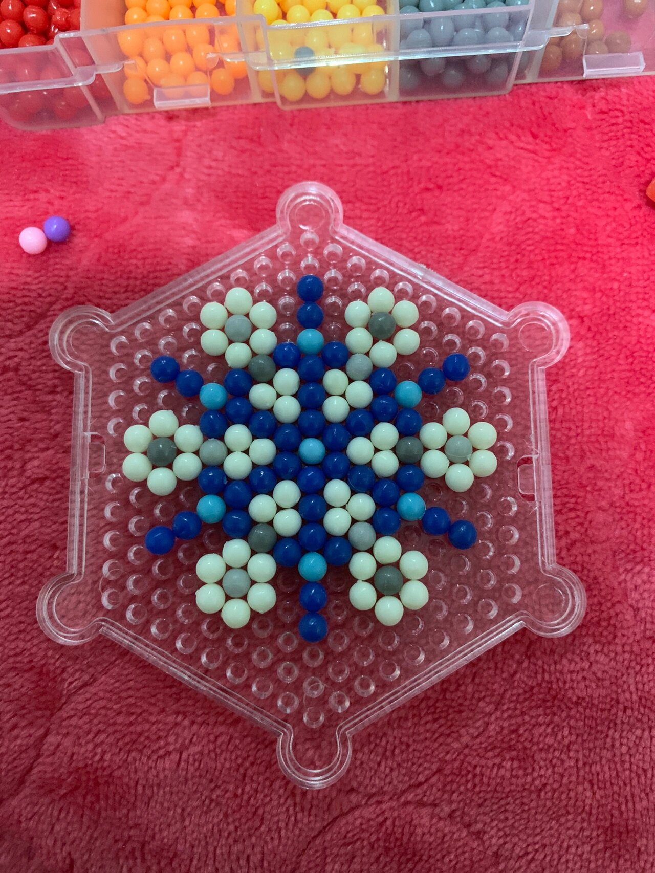 拼豆豆雪花的制作