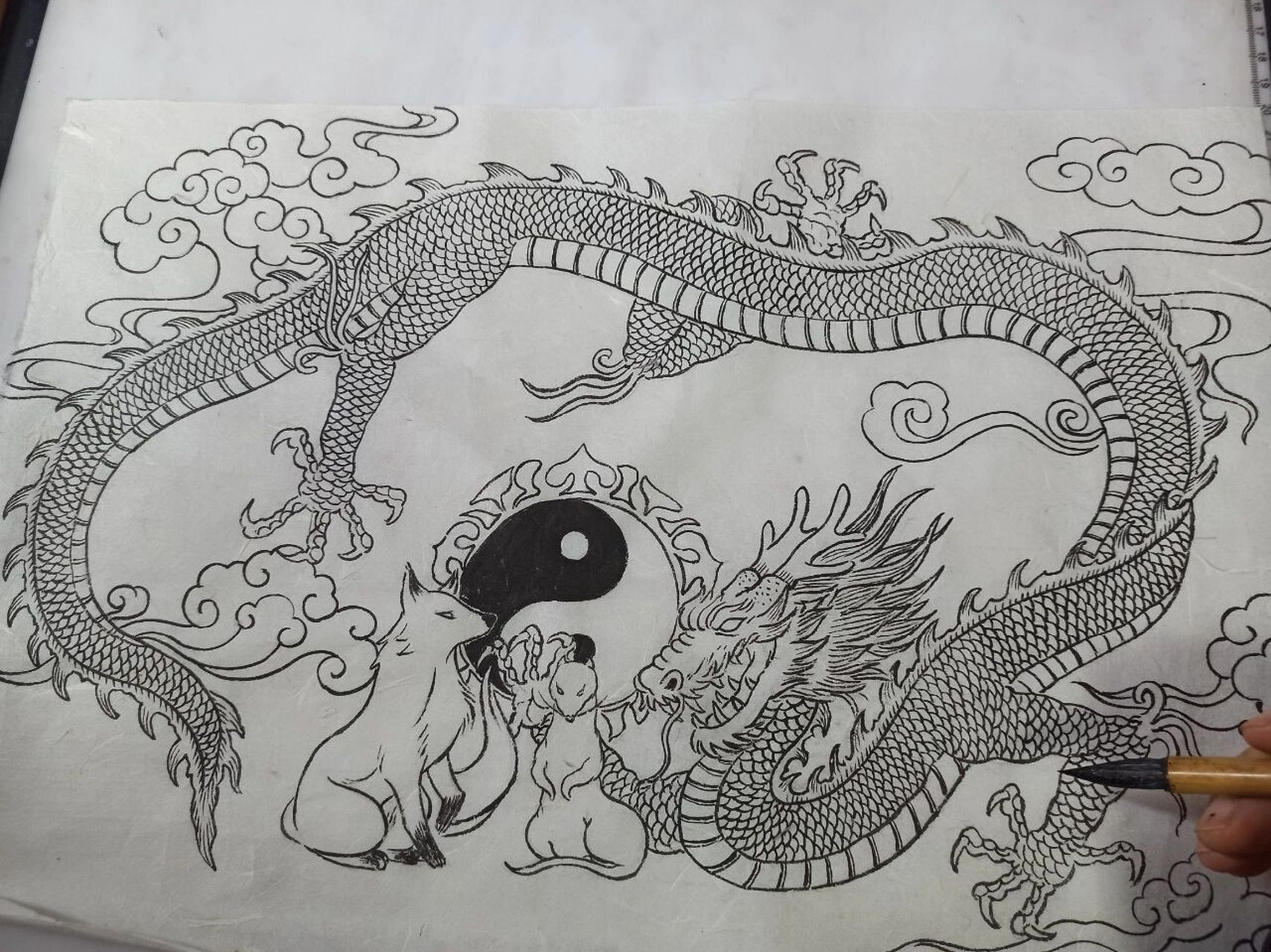 手绘白狐青龙黄大仙 下雨天不是打球天,这画欠老藏家好些日子了,感谢