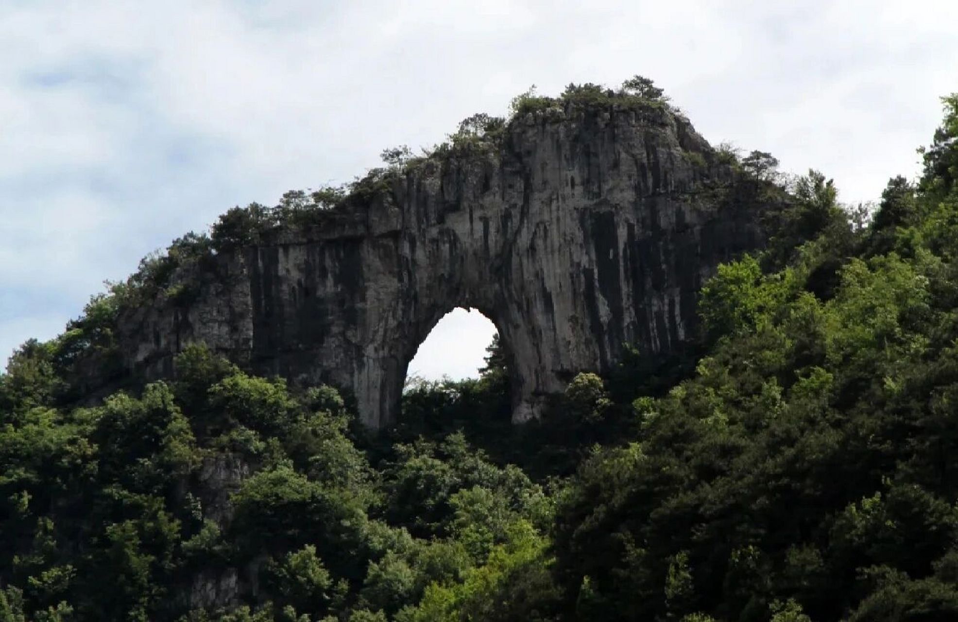 月照养生谷 月照养生谷景区地处"中国凉都"六盘水钟山区月照街道东北
