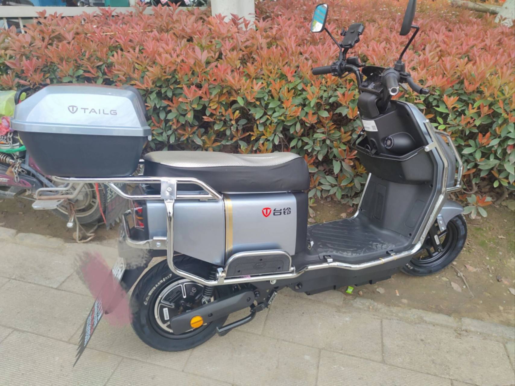 我之前去台铃电动车买了台电动车.