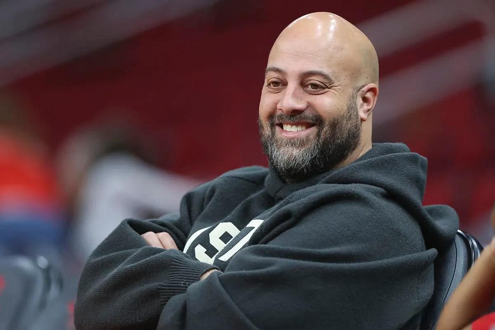 火箭队有一个繁忙的休赛期:  - 预计有6100万美