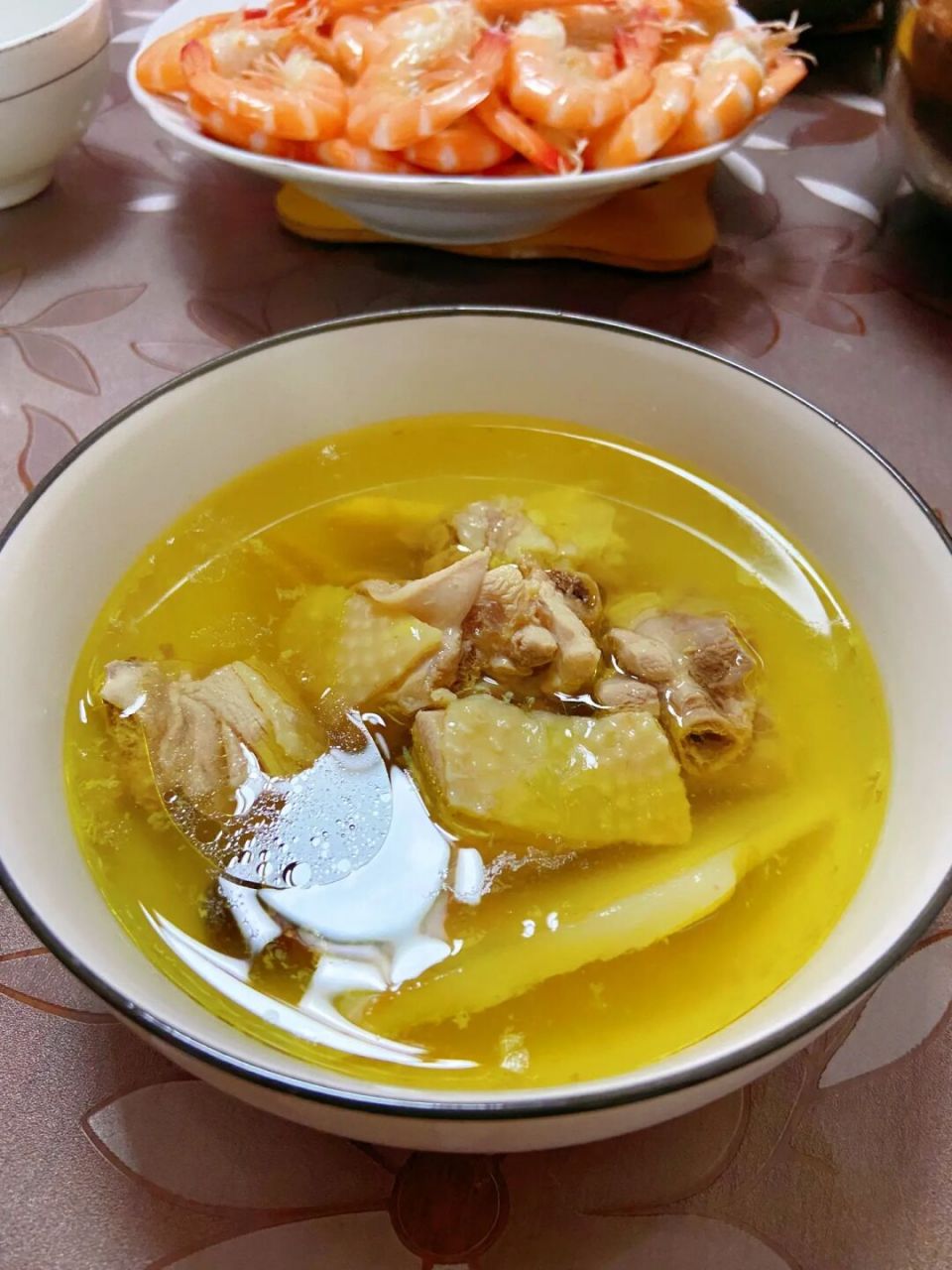 墨鱼炖鸡 姜酒鸡 猪脚姜 广东坐月子汤汤水水不可少[大笑] 	 #今天