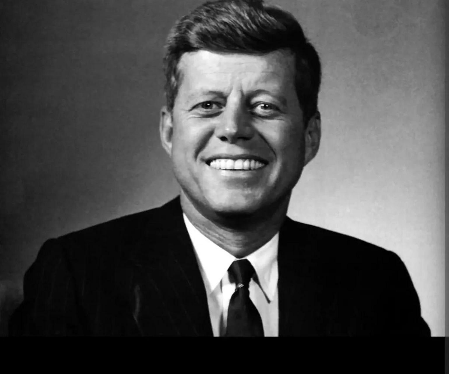 已经宣布要参选2024年美国总统的民主党人小罗伯特 · 肯尼迪(图三)