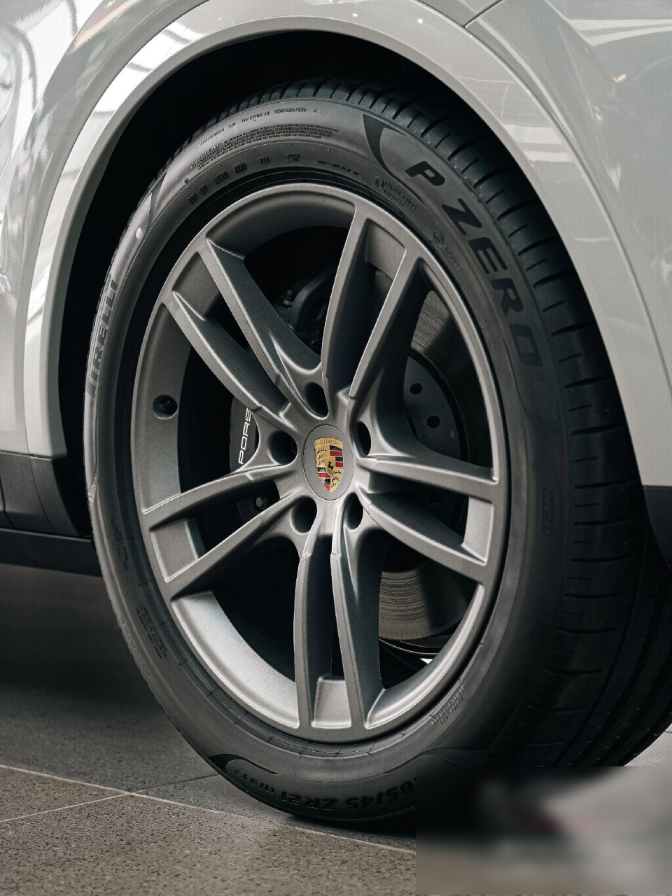 运动,奢华,独特丨保时捷 cayenne 哑灰经典配色